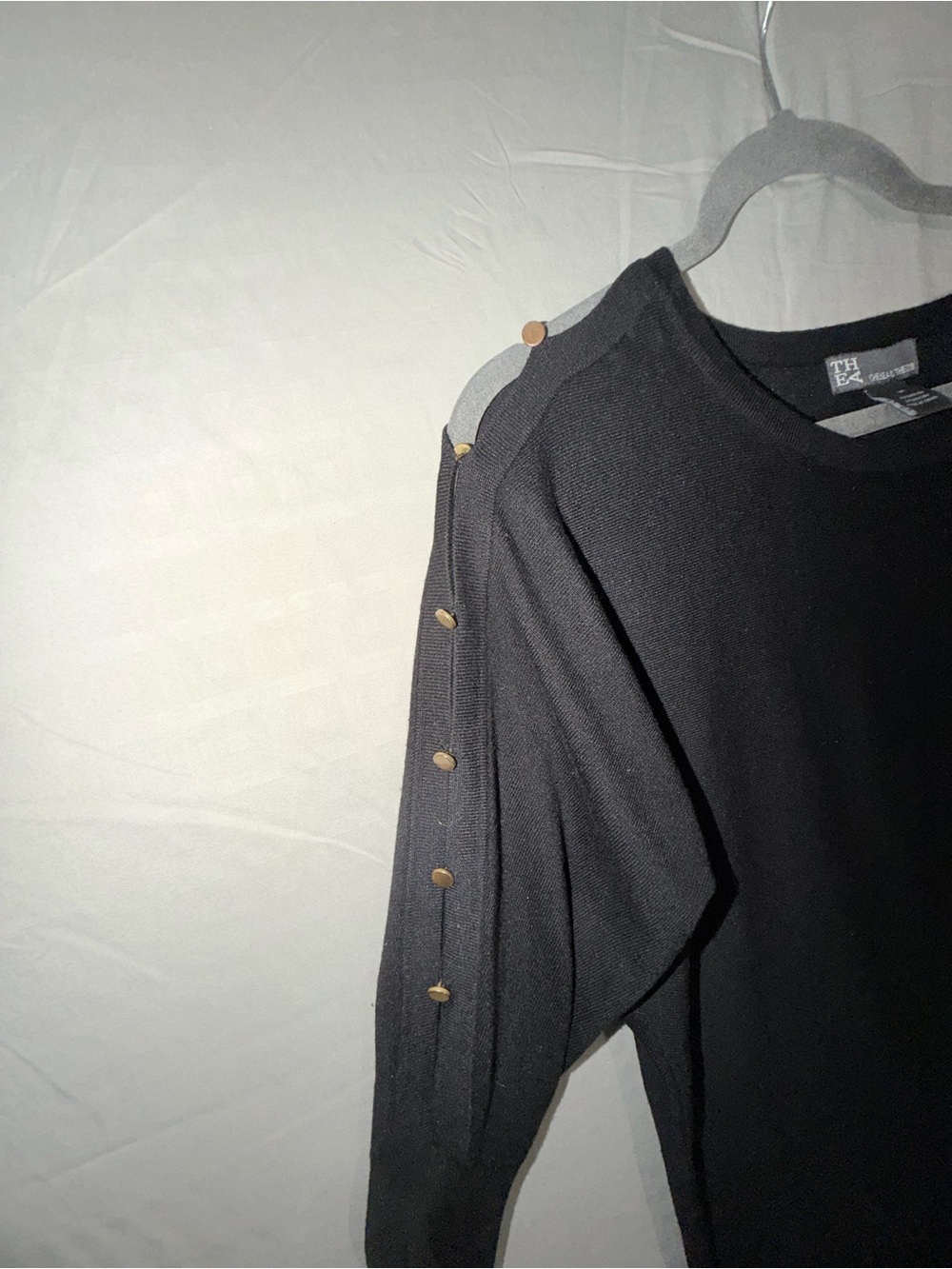 Chelsea & Theodore Black Studded Cold Shoulder Dolman Sweater Medium Chic - Picture 5 of 9